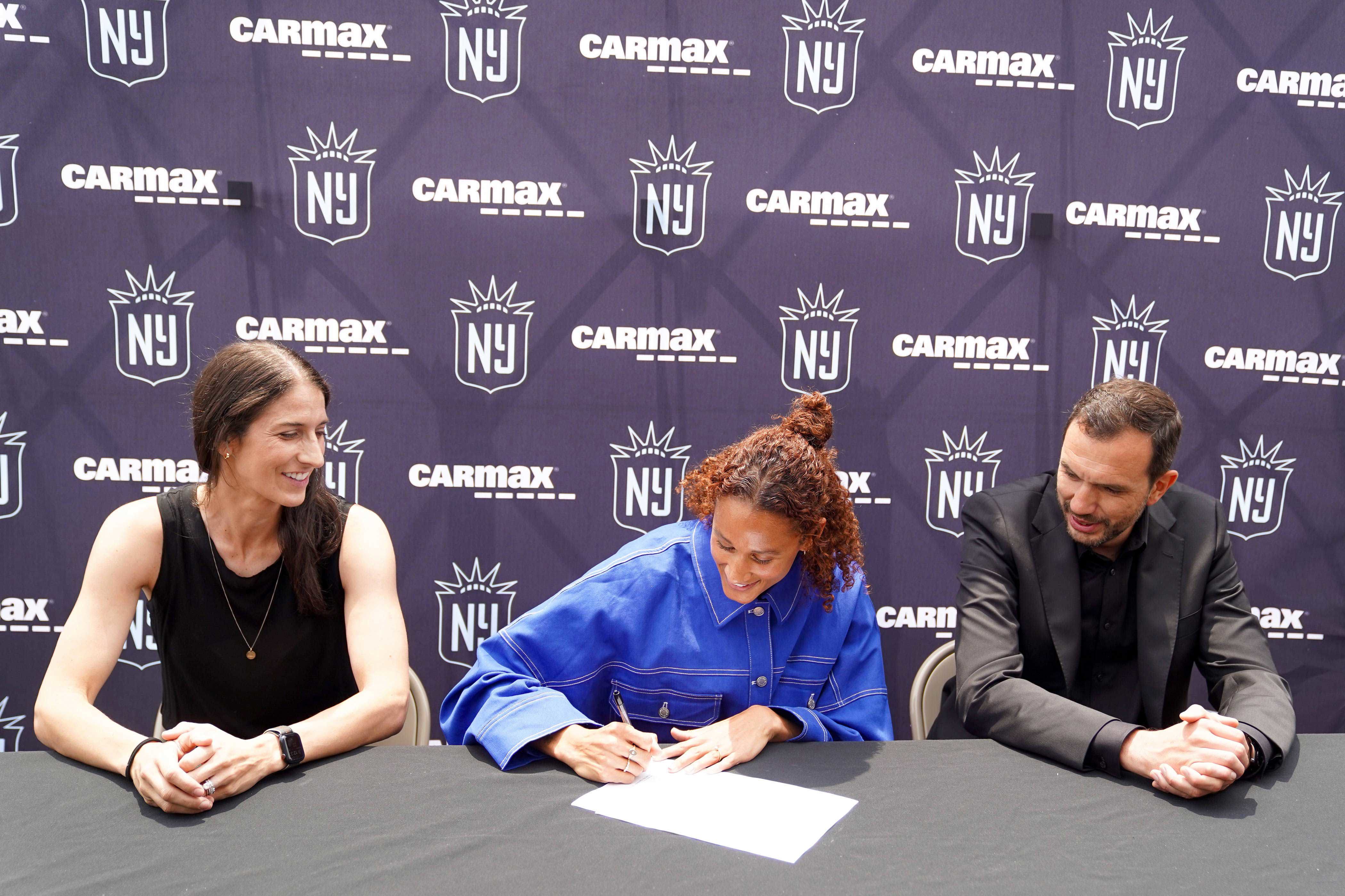 Player Signs Contract 2