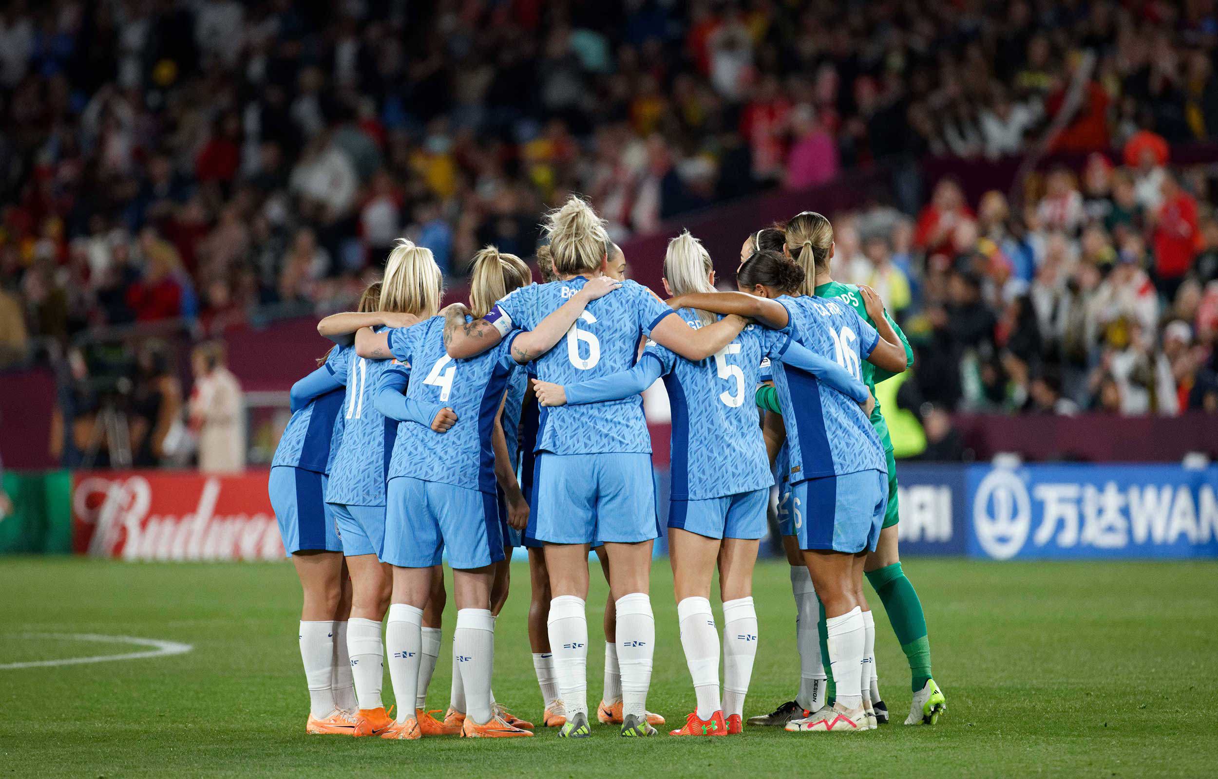 England Players WWC Huddle