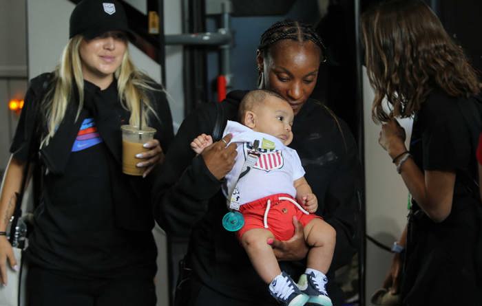 Crystal Dunn 2